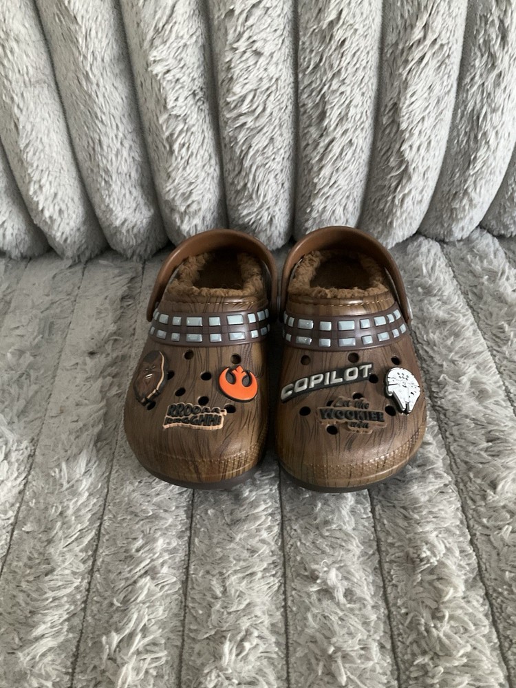 Crocs Star Wars Chewbacca Classic Lined Clog – Kids‘ Size 11