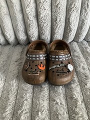 Crocs Star Wars Chewbacca Classic Lined Clog – Kids‘ Size 11