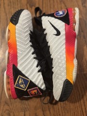 Size 6.5 (GS) – Nike LeBron 16 Low Space Travel
