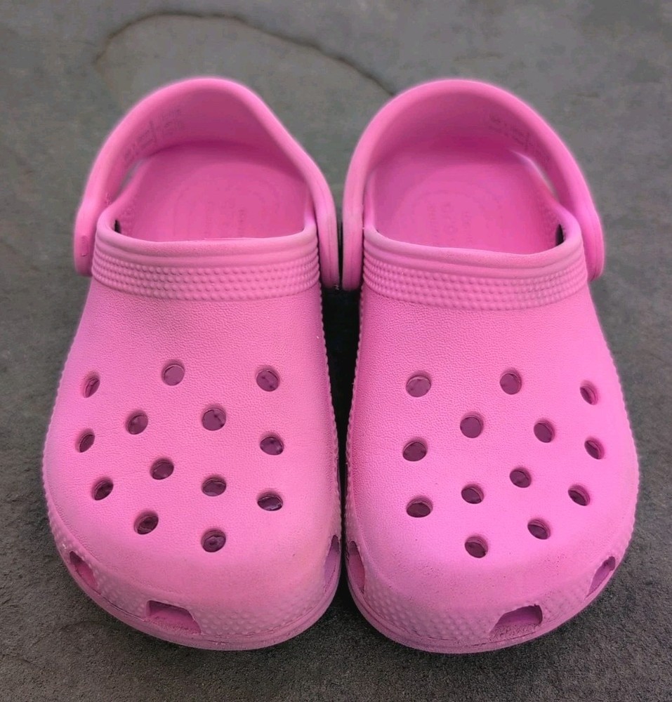 Crocs Classic Clogs Size C 9, Little Kids Girls, Bubble Gum Pink