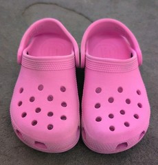 Crocs Classic Clogs Size C 9, Little Kids Girls, Bubble Gum Pink