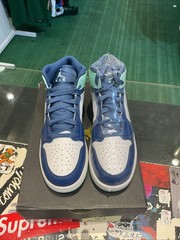 Size 6.5 (GS) – Jordan 1 Mid Blue Mint
