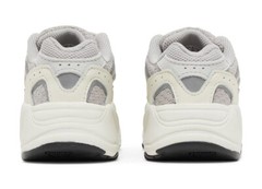 Adidas Yeezy 700 V2 White Static Size 9.5K toddler kids Infant HQ6967 Boost