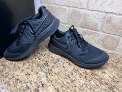 Nike Boys Star Runner 2.0 AQ3542-003 Black Running Shoes Sneakers Size 3.5 Y