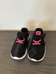 Nike Toddler Black Pink Size 9C UK 8.5 EUR 26 CM 15 705494-001