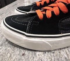 VANS Sk8-Hi Youth Boys 3.5/Girls 5 Black Herringbone Sneakers
