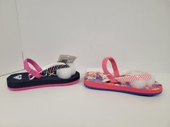 (Mismatched Color): 2 Pair Roxy Kids Pink/Blue Flip Flop Sandals Toddler Size 6