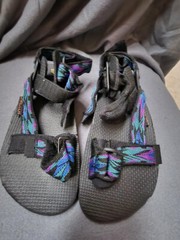 MAUI YOUTH SANDLES SIZE 6