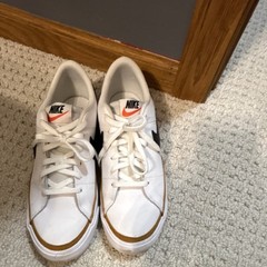 Nike Court Legacy GS White/Black Low Top Leather Lace-Up Sneakers Kids 7Y