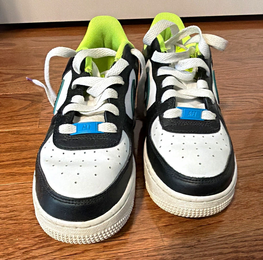 Nike Air Force 1 Low LV8 GS Graffiti White Black Green DX3349-100 Size 5Y