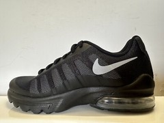 Nike Air Max Invigor Junior Trainers UK 11 US 11.5C EUR 28.5 REF 2944 =