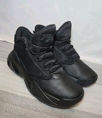 Nike Air Jordan Max Aura 4 GS Triple Black DQ8404-001 Youth Size 4.5Y EU 36.5
