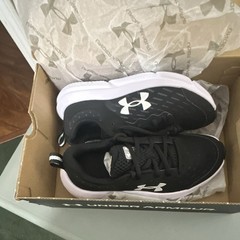 Under Armour BGS Assert 10 Kids Black/White Mesh Sneaker Lace Up 4Y 3026182