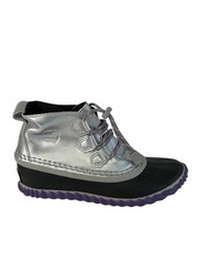 Sorel Youth Out n About Plus Metallic Silver, Black With Purple Boots Size 1 Y