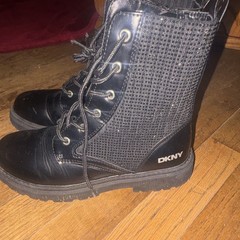 DKNY Black Lace-Up Mid Top Combat Boots Round Toe Model DKNY1412 Size 4.5