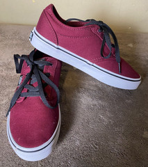 Vans Atwood Low Top Canvas Sneaker Oxblood / White Youth 4.5/ Woman 6.0 NEW