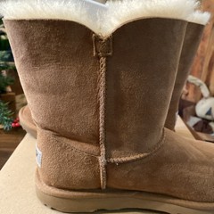 [1017400K-CHE] Kids UGG K BAILEY BUTTON II Size 6 EUC Box Chestnut