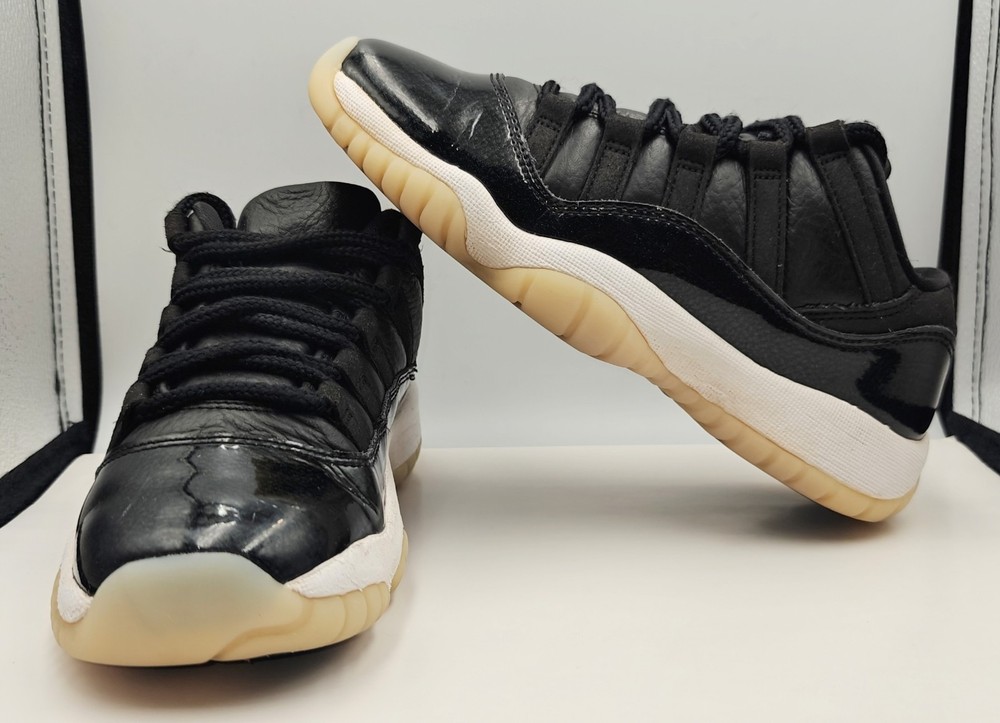 Size 4Y – Kid’s Jordan 11 Retro Low ’72-10′ Sneakers