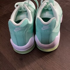 Nike Air Max Invigor Print GS Girls Aqua Green White Size 6Y Shoes
