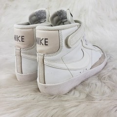 NIKE DA4087-104 Triple White Hi Top Basketball Sneakers Youth Sz US 2Y EUR 33.5