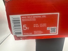 Nike Kids‘ Grade School Field General Shoes in Green/Navy, size 5