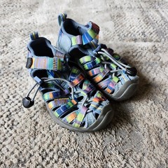 Keen Whisper Raya Youth Size 9 Colorful Blue Waterproof Sport Sandals 1006001