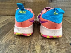 Nike Zoom Freak 4 PS Bahamas Kids Size 2.5 Colorful Sneakers
