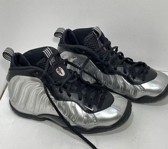 Nike Air Foamposite One Chrome Silver Black GS CN5268-001 Youth Size 4Y