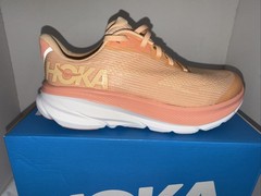 Hoka Clifton 9 Youth Size 5.5