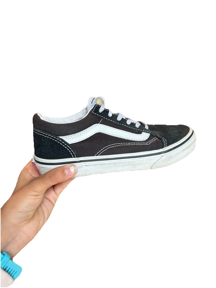Vans Old Skool Sneakers, Kids Size 3, Black and White, Laced up