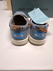 Child TOMS Canvas Slip-on Blue Chambray Shoe Youth Bimini Sz 2 Casual Tennis