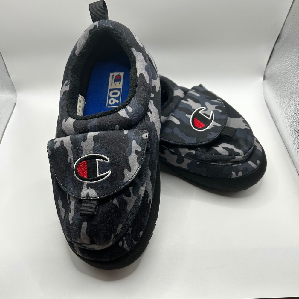 Champion Kids Camo Indoor/Outdoor Slippers with pockets size 6Y