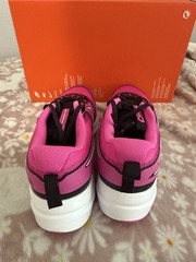 Nike Cosmic Runner (GS) Size 6.5 Y New and Box No Lid