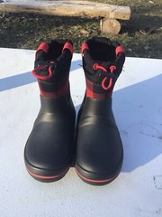 Cat & Jack Buffalo Plaid Kids Size 9 Waterproof Cinch Boots