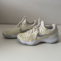 Nike Air Zoom Cage 3 HC Tennis Sneaker Woman 6.5 White/Gray
