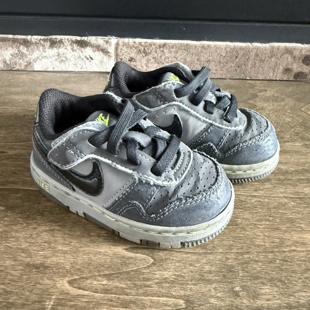 Nike Dunk Low Sneaker Gray Black Leather Hook & Loop Unisex Kids US 5C EU 21
