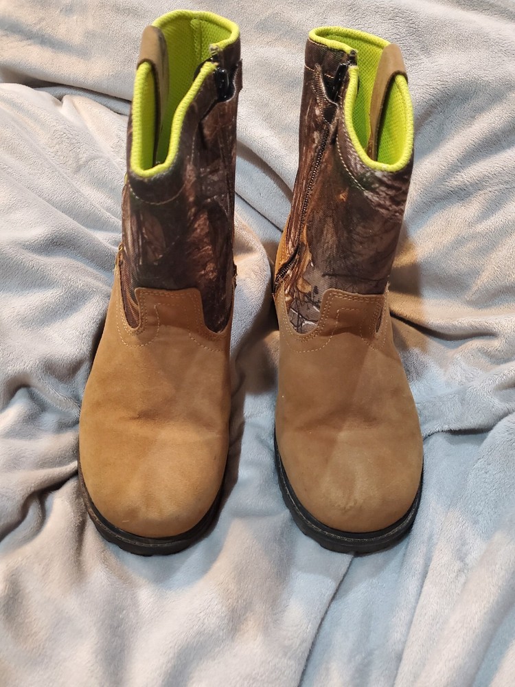 Youth Magellan Zip-up Pull-on Camoflage Boots, Size 5~ Used Condition