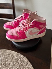 Air Jordan Nike Pink and White Mids Size 5Y – excellent condition