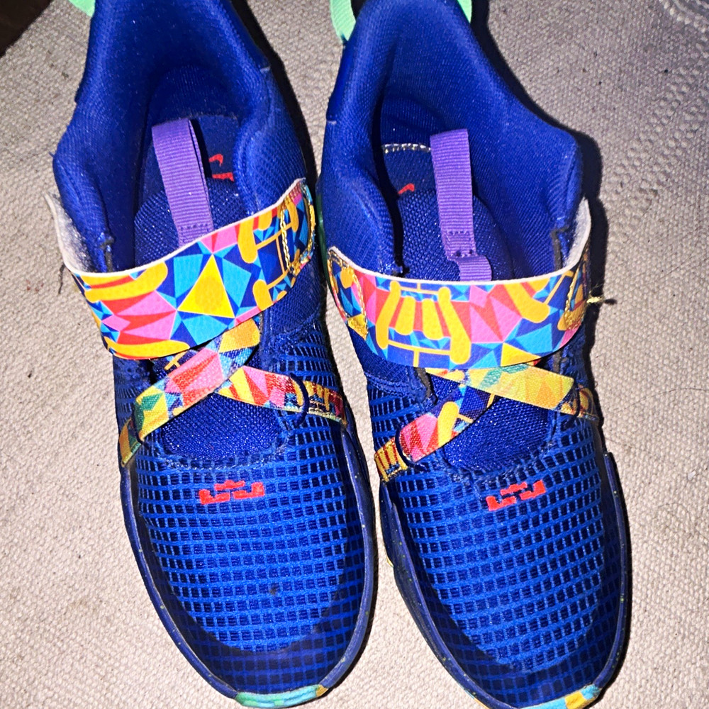 Nike LeBron Soldier 13 GS Blue/Multicolor Strap Basketball Sneaker US 3 CD6847