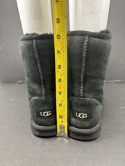 Ugg Boots Size 5 Warm Snow Boots Winter Booties Style 1017703K