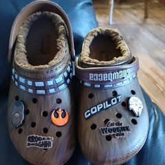Crocs Star Wars Chewbacca Classic Lined Clogs, Espresso, 4 US Unisex Big Kid