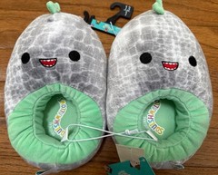 NWT! Original Sqishmallows Jazwares Plush Slippers Girls / Unisex 13