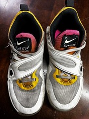 Level SS -Nike Team Hustle D11 Low Doodles FJ7689-101 13.5C