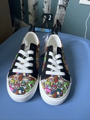 Super Mario Kids Sneakers Size 2 Nintendo Character Canvas Lace-Up Shoes New
