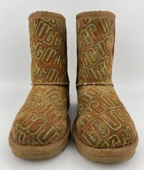 UGG Kids Classic II Graphic Stitch Boot Short Chestnut Brown Colorful Logo Sz 13