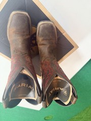 Ariant Boots Kids 11 1/2 Medium Distressed Brown Pre-owned Great Condition