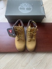 Timberland 6in Classic Wheat Helcor Waterproof Scuffproof Boots New Size 1.5