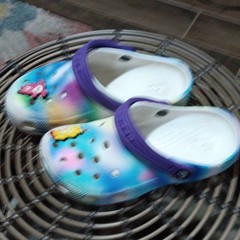 Crocs Kids Multicolor Tie Dye Classic Clog with Bear Charms US Size 13