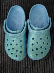 Crocs Kids Size 5/7 They Run Small Please See Photos Blue/Teal Sparkly Light Blu