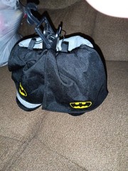 BATMAN ANKLE HIGH SLIPPERS WITH CAPE CHILDRENS SIZE M (7-8)